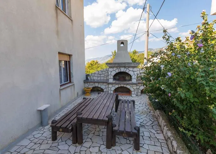 Apartment Three-bedroom In Crikvenica Xii Grižane