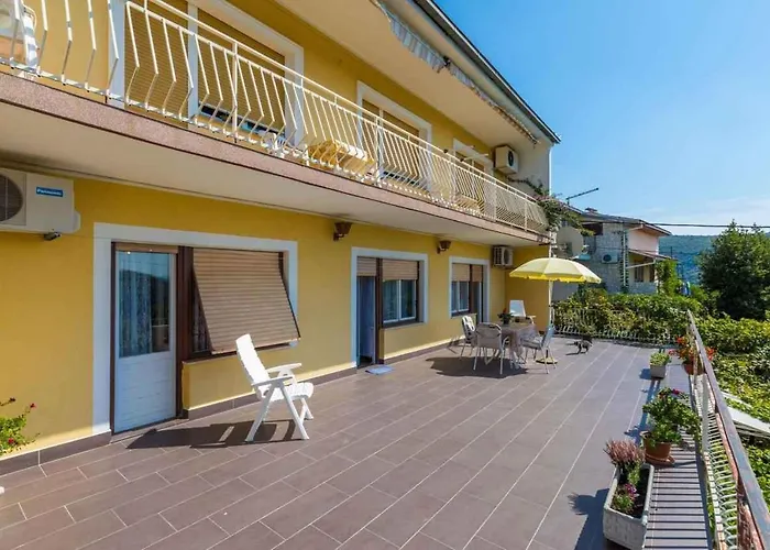 Three-bedroom In Crikvenica Xii * Grižane
